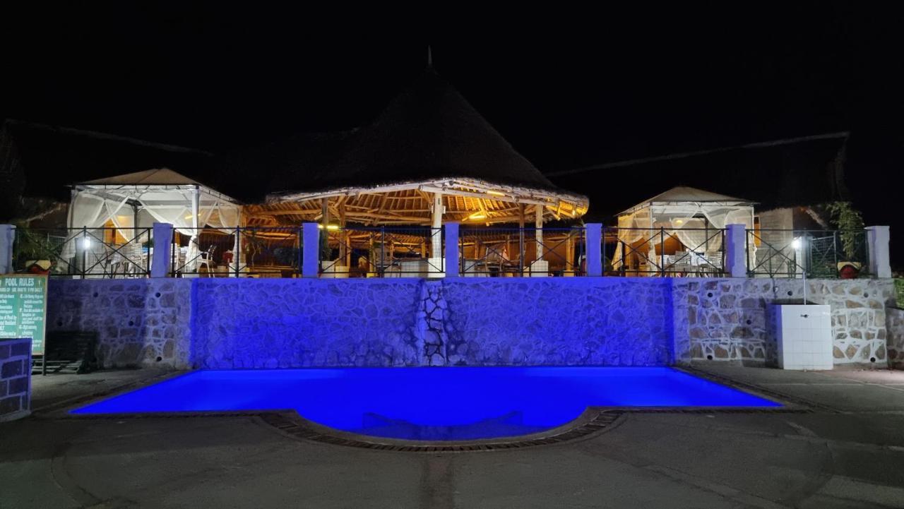 Hotel Manyatta Camp Voi Exterior foto