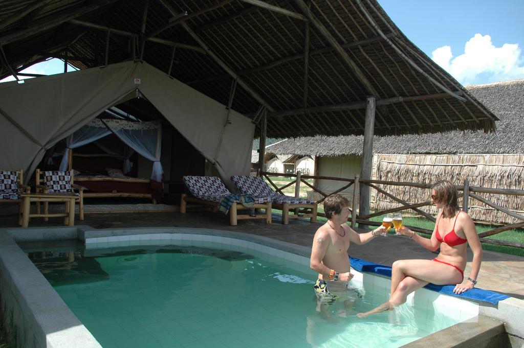 Hotel Manyatta Camp Voi Exterior foto