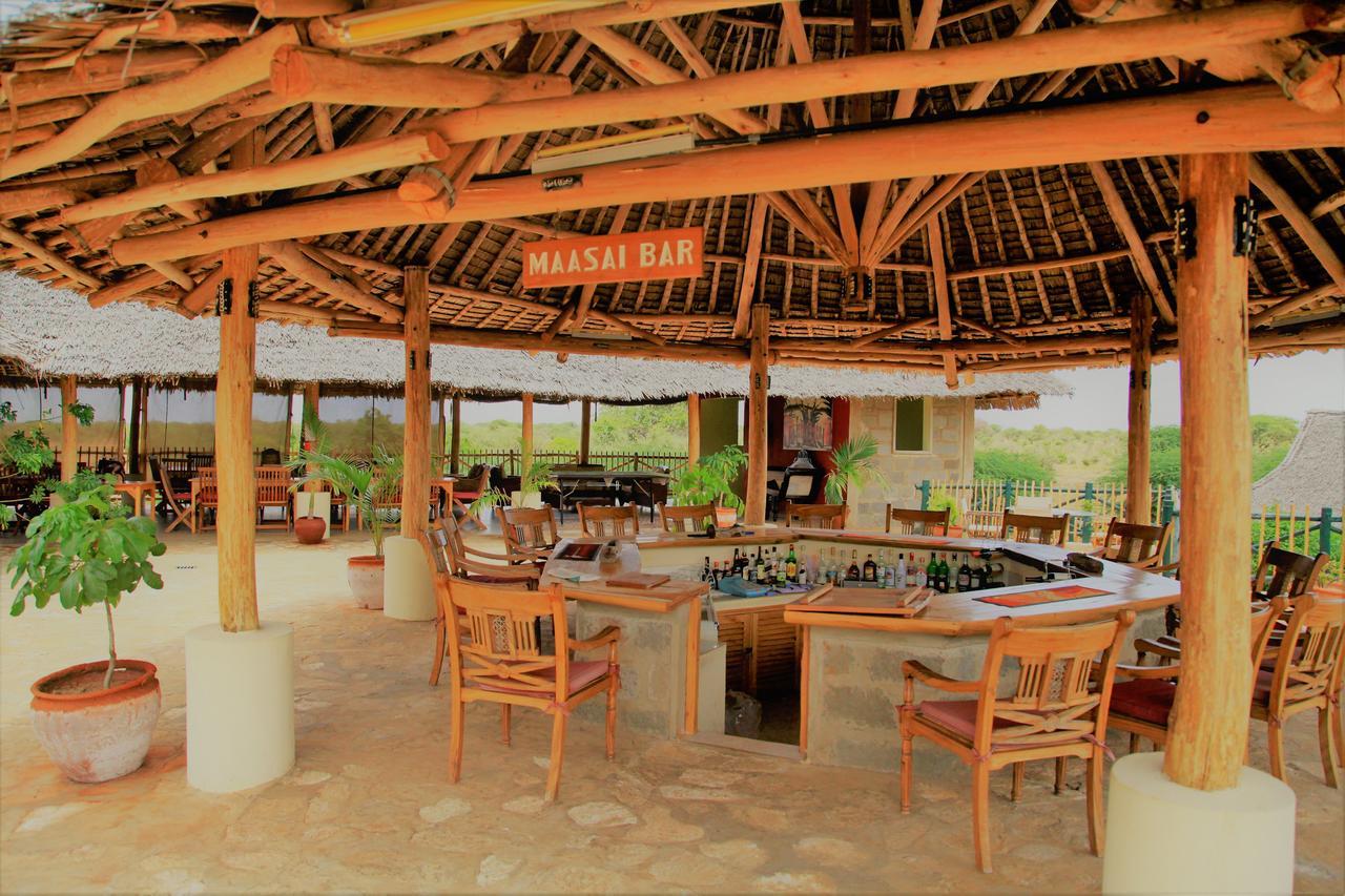 Hotel Manyatta Camp Voi Exterior foto