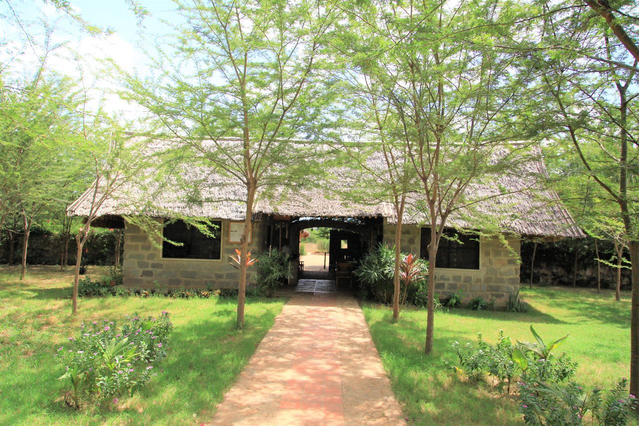 Hotel Manyatta Camp Voi Exterior foto